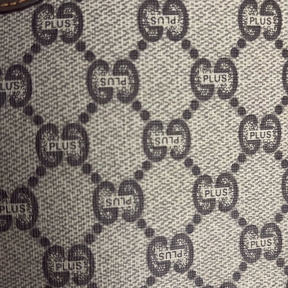 Gucci Cream and Brown Clutch with Interlocking G Logo - Picture 7 of 7